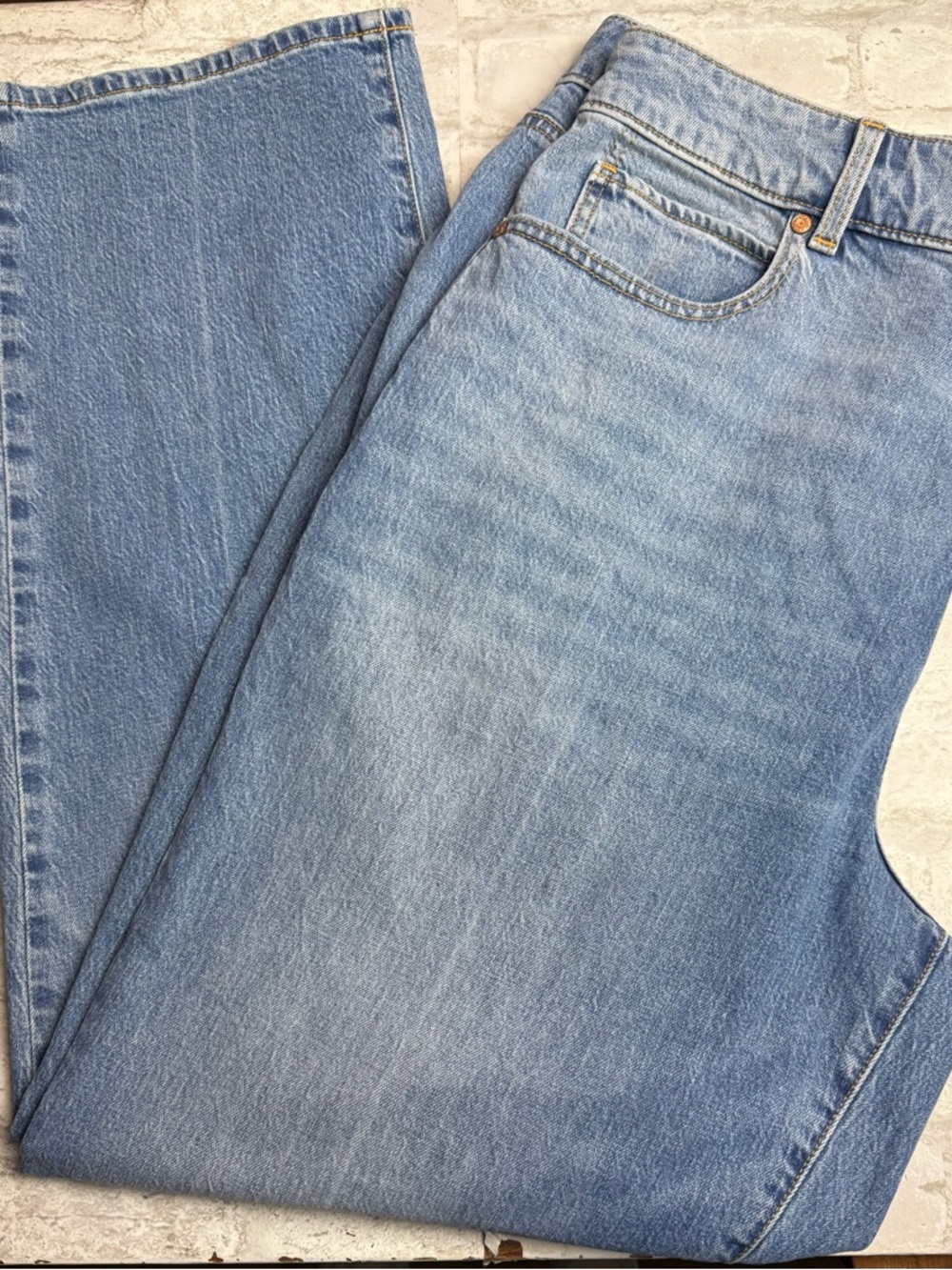 Talbots High Waist Relaxed Blue Jeans Light Wash EUC 16 😍